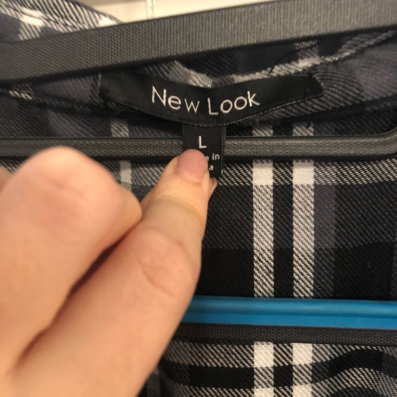 Plaid Snap-button Tunic - Picture 3 of 7